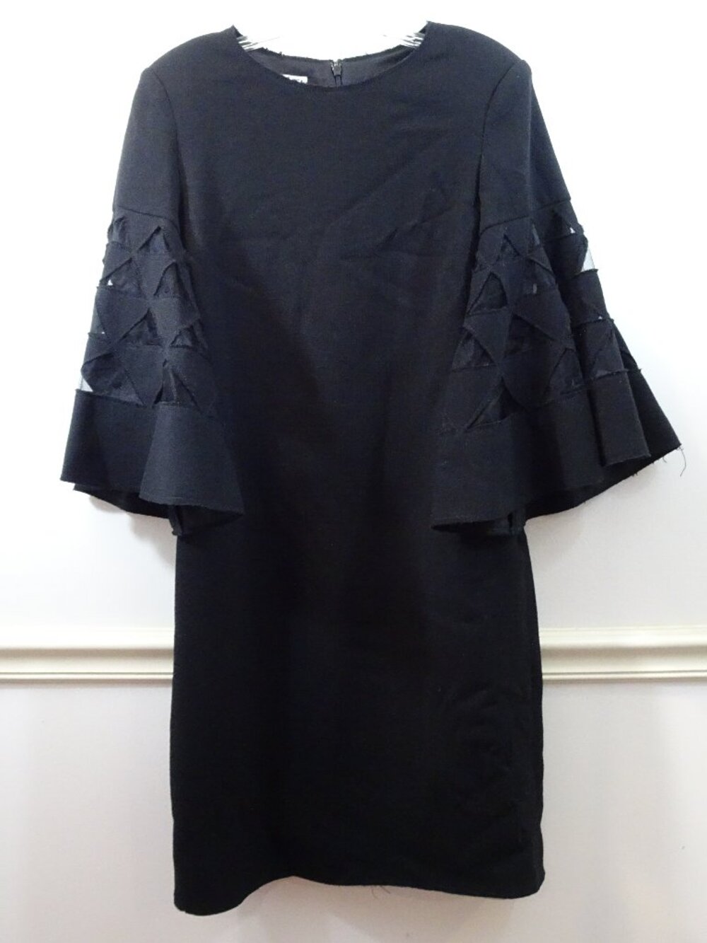 Oscar de la Renta Black Sheath Dress Wool Blend Bell Sleeves Perforated Triangle